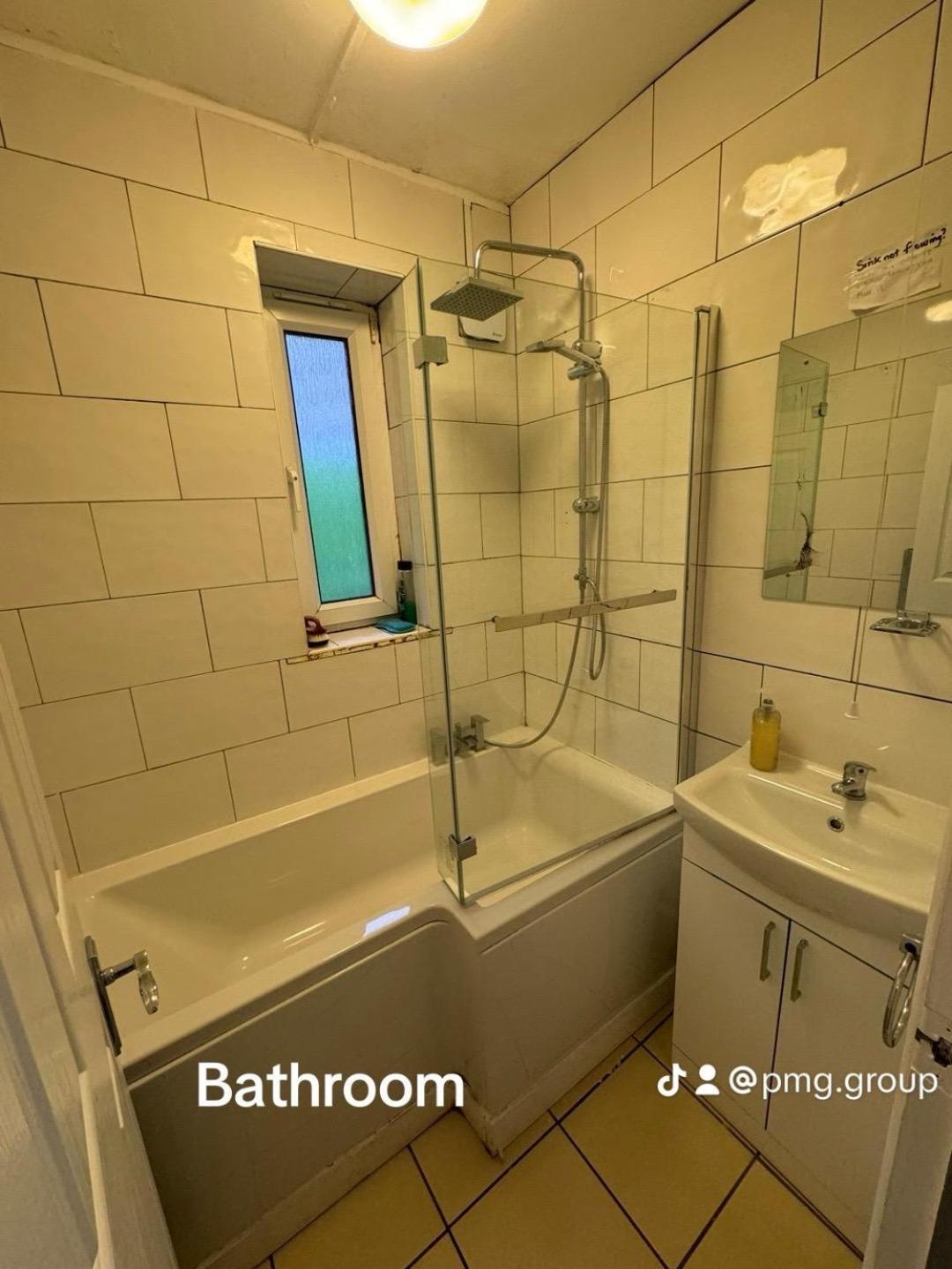 Holiday Villa 런던 외부 사진
